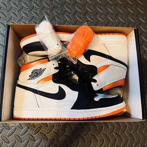 Jordan 1 electro orange